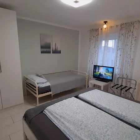 Apartmenthaus Celik Sued Senne Parkplatz 24h Self Check In Μπίλεφελντ