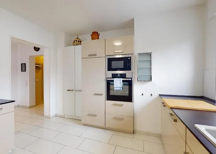 Apartmenthaus Celik アパート ビーレフェルト
